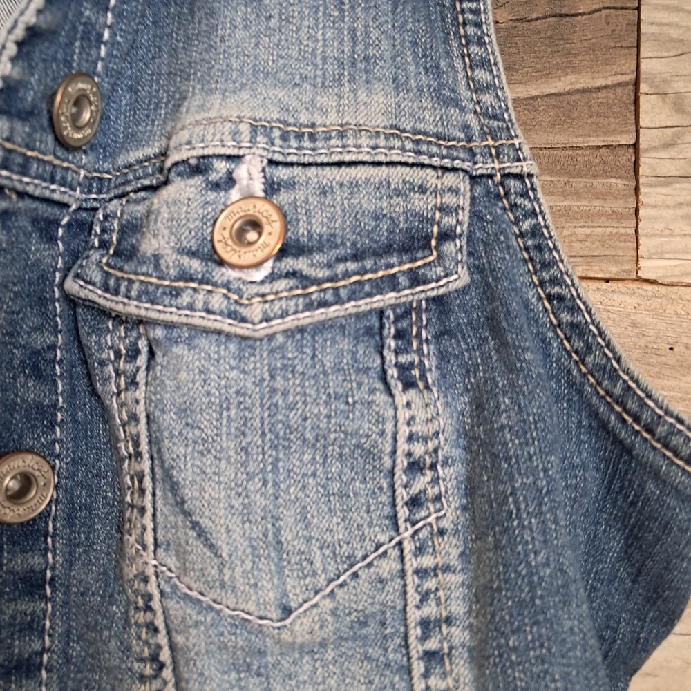 Denim Sleeveless Vest - Picture 5 of 7